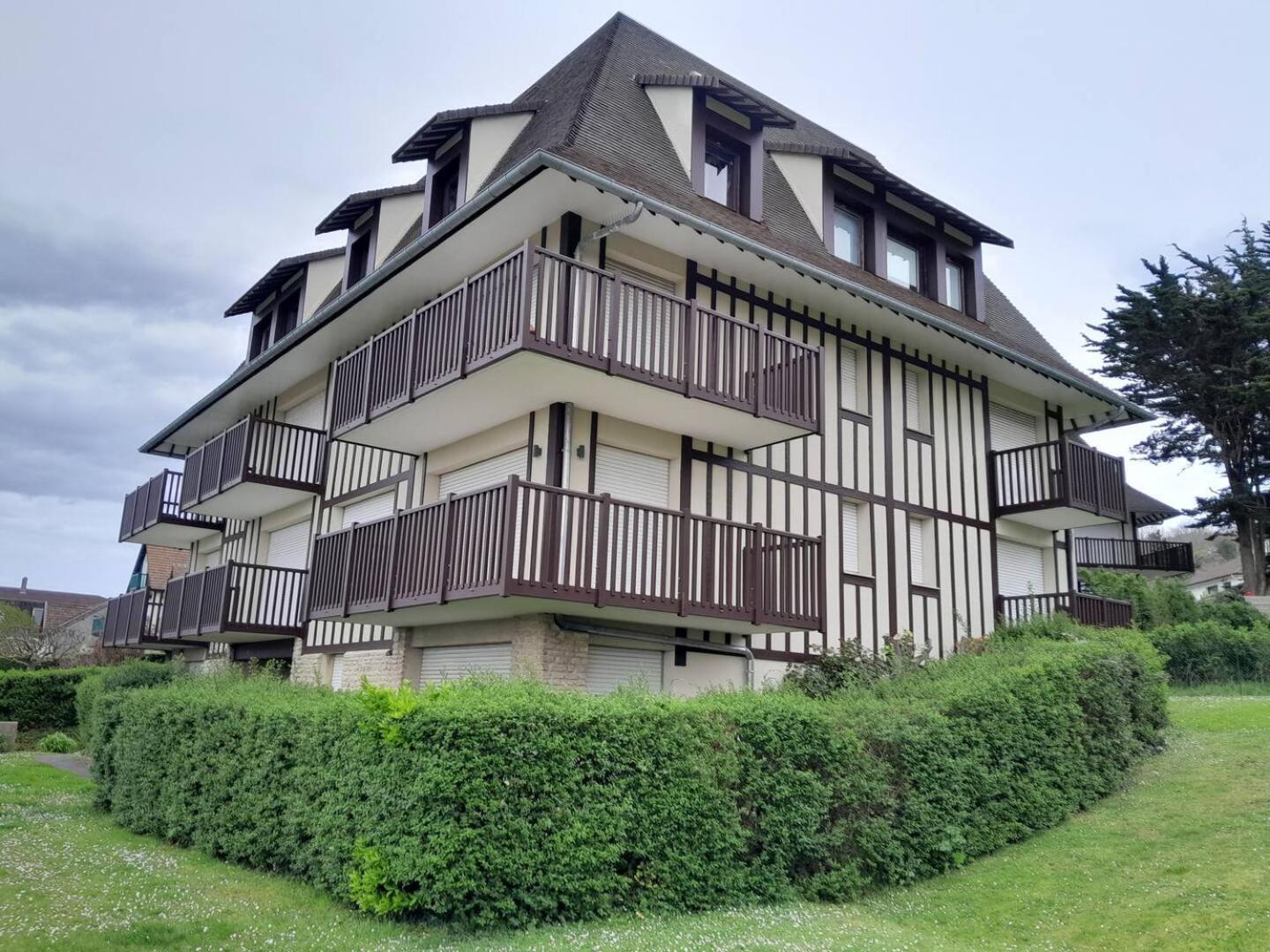 Appartement 45M2 - Proche Deauville - Vue Mer Bénerville-sur-Mer Eksteriør billede